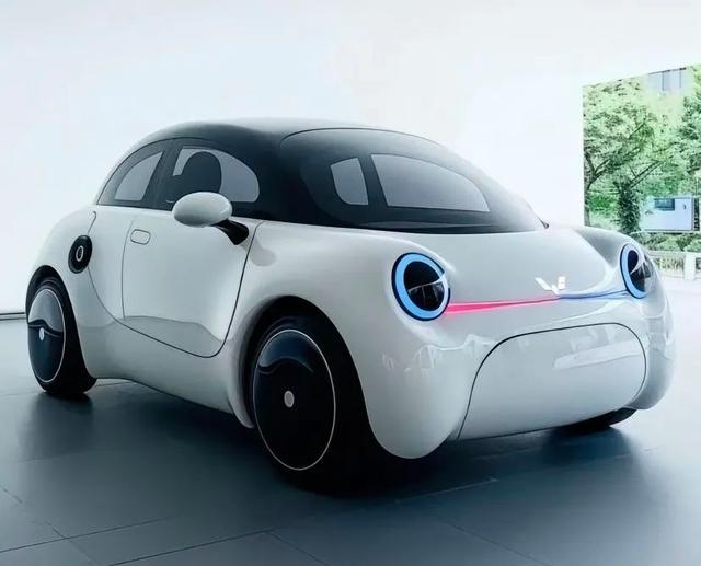 五菱1.2萬純電動車&ldquo;零蛋&rdquo;，設計精妙契合年輕審美-有駕