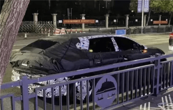 獵裝設計更純正!極氪007獵裝車路試諜照曝光:明年上市 獵裝設計更純正!極氪007獵裝車路試諜照曝光:明年上市