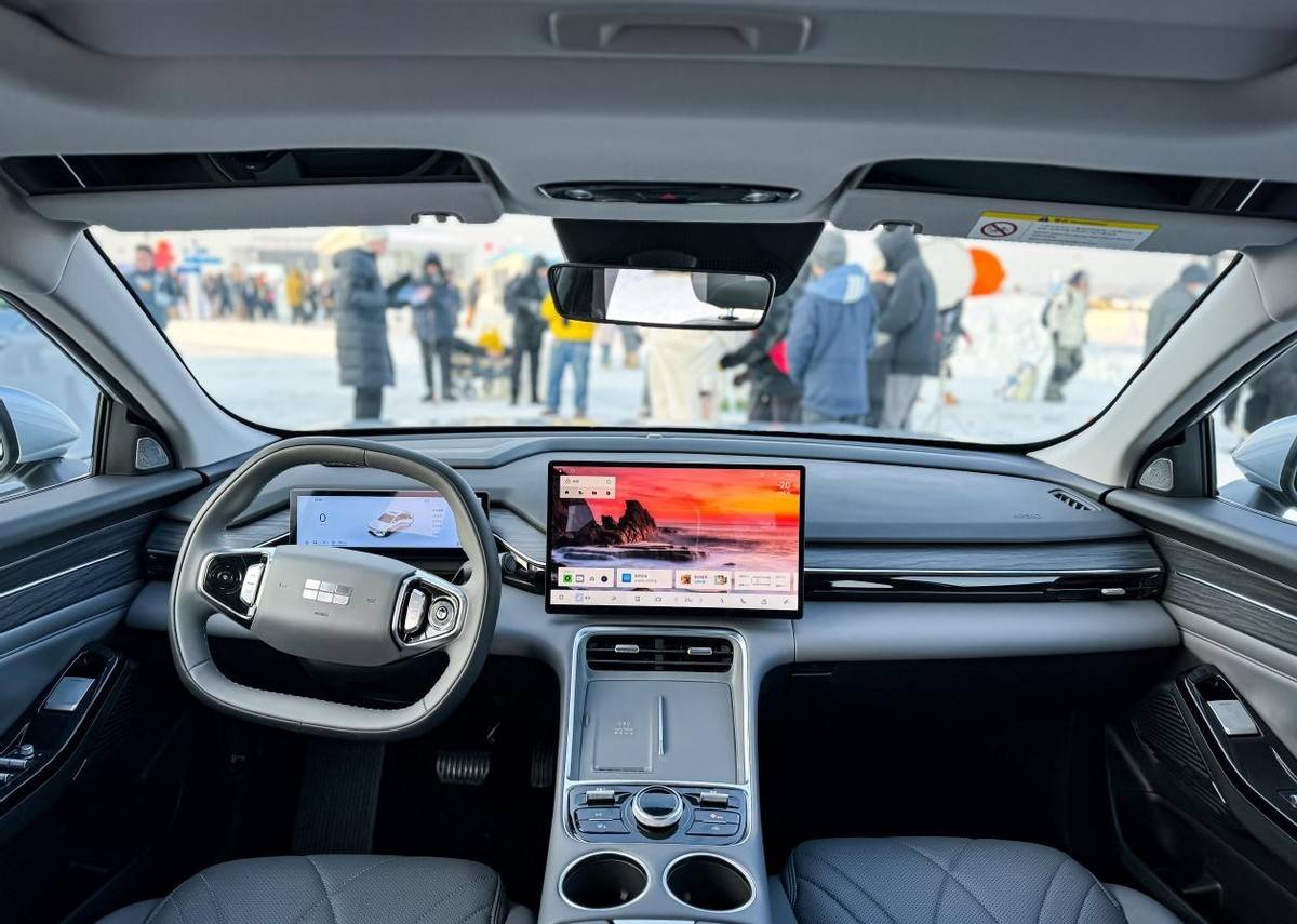 吉利2025新車曝光:9款重磅產品,旗艦SUV、轎車都來了