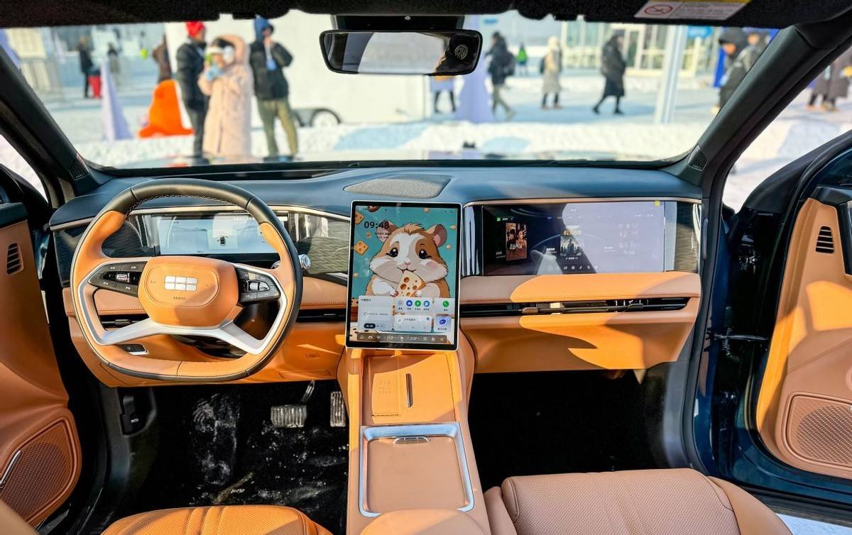 吉利2025新車曝光:9款重磅產品,旗艦SUV、轎車都來了