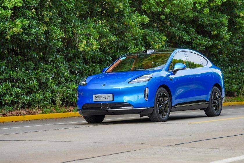 極致續(xù)航補(bǔ)能+高階智駕再遠(yuǎn)也無憂,春節(jié)自駕歸家首選昊鉑HT