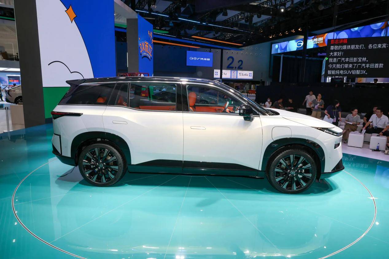 高階智駕≠高價,豐田開始進場!15萬級激光雷達智駕SUV來了 888a582c12e4b93876f3abfef672600c~2508x0