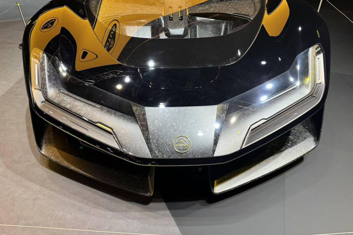 蓮花跑車(chē)Theory 1驚艷亮相2025上海車(chē)展前夕,性能強(qiáng)悍引期待!