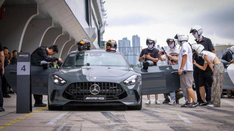 雷總誠不欺我,3.85萬元為期兩天的AMG駕駛學院確實爽