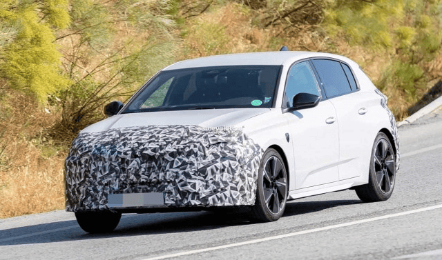 新款標(biāo)致308曝光,外觀內(nèi)飾迎來大調(diào)整,純電車型更換大電池包