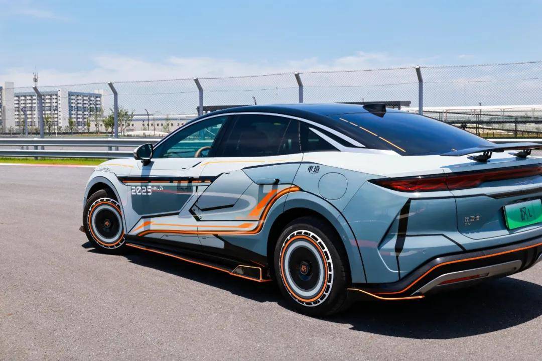 百萬狂歡賽道見│比亞迪漢家族交付破百萬輛