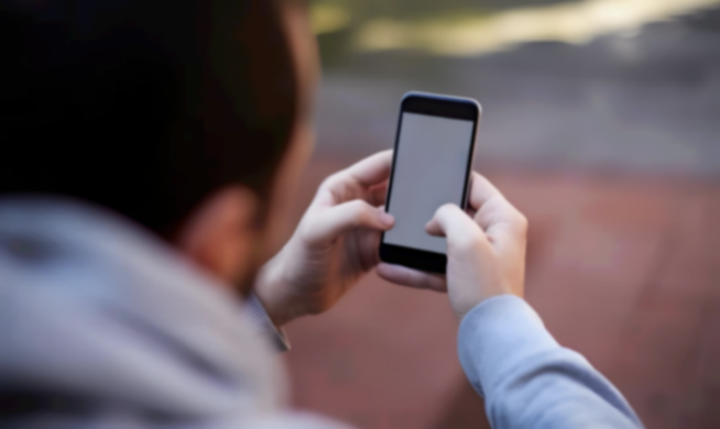 車企的法務(wù)部是很少有機(jī)會走到前臺的,所謂的車企法務(wù),一般都是用來“對付”競爭對手、上下游供應(yīng)商的