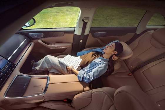 踏實造車、穩(wěn)中求進:全新零跑C11上市,14.98萬起售再攀性價比高峰