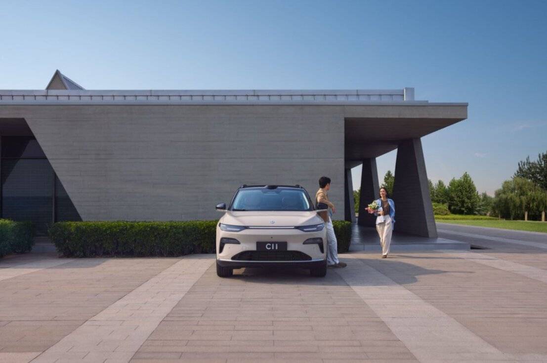 中國(guó)品牌換道超車(chē)密碼:藏在零跑C11里的變與不變