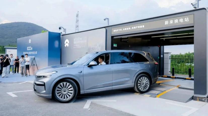 車企自建電樁無差別開放,“蔚小理”最受傷?