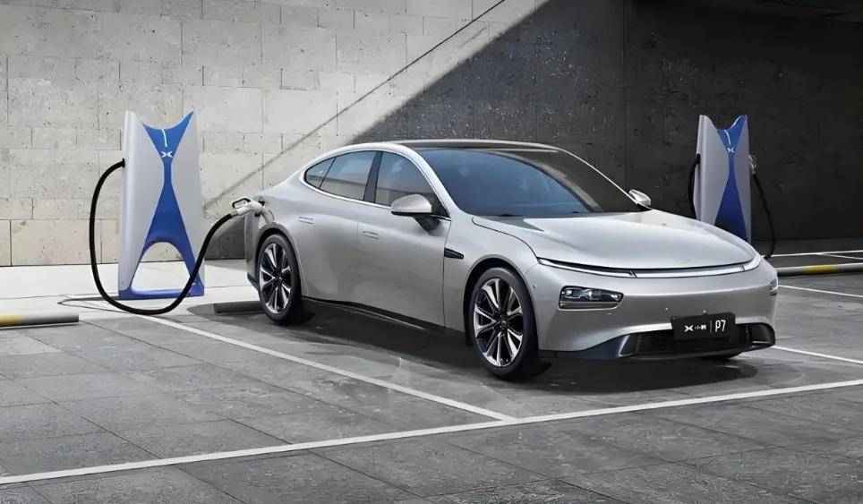 車企自建電樁無差別開放,“蔚小理”最受傷?