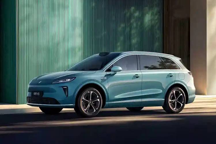 鴻蒙智行連發3款重磅新勢力汽車!