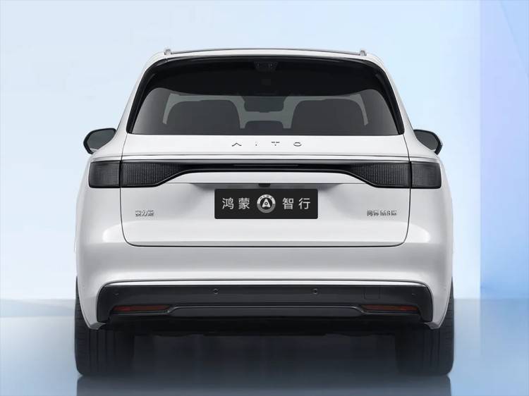 鴻蒙智行連發3款重磅新勢力汽車!