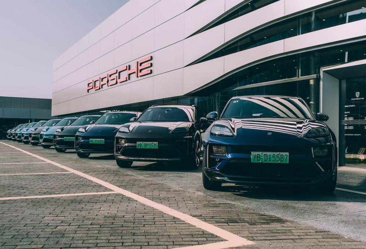 馭電蓉城破霧疾馳|保時捷純電動Macan南區(qū)試駕