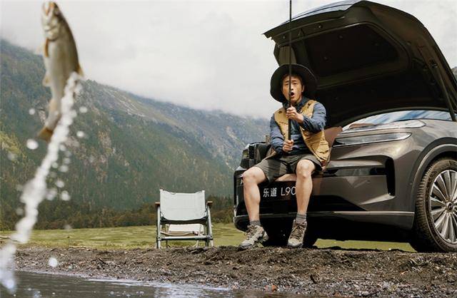 坐在樂道L90前備艙釣魚是偽需求嗎?