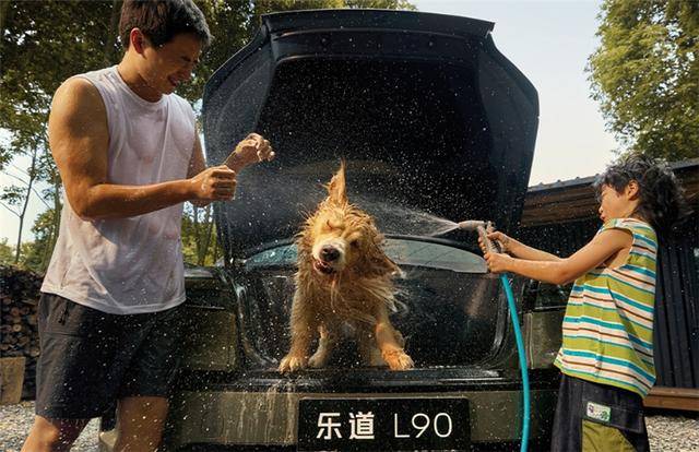 坐在樂道L90前備艙釣魚是偽需求嗎?