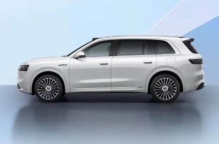 想想就氣人!今年才買的華為ADS 3.3新車,一下就被ADS 4淘汰了?