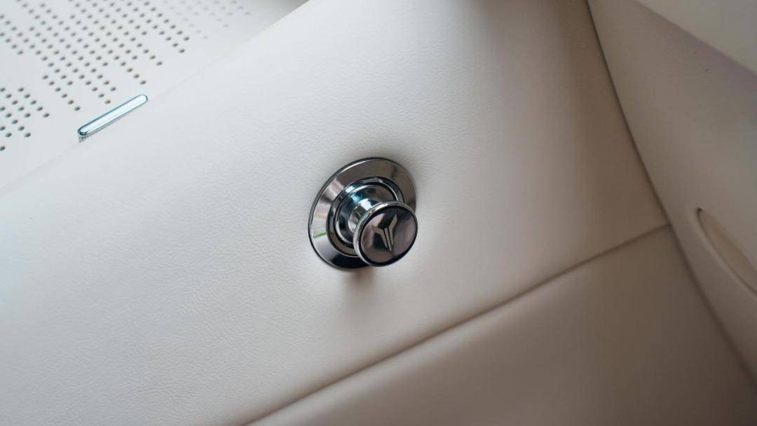 理想L6給不了的,嵐圖FREE+給,理想L6照顧不到的,嵐圖FREE+照顧