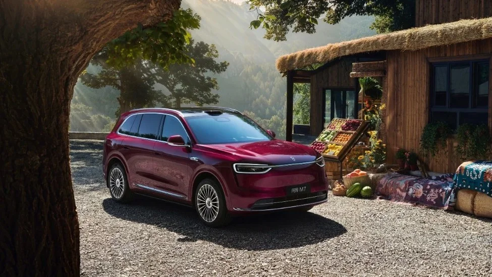 余承東官宣新問界M7將在9月發布:首發珊瑚紅配色,增程/純電雙版本 余承東官宣新問界M7將在9月發布:首發珊瑚紅配色,增程/純電雙版本