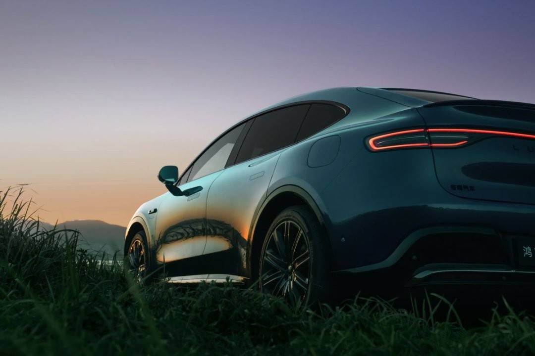 智界汽車公布全新配色極光綠,下半年重回銷量巔峰