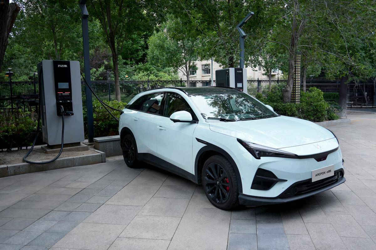 破孤島,織大網(wǎng):極狐開啟充電生態(tài)共贏新時(shí)代