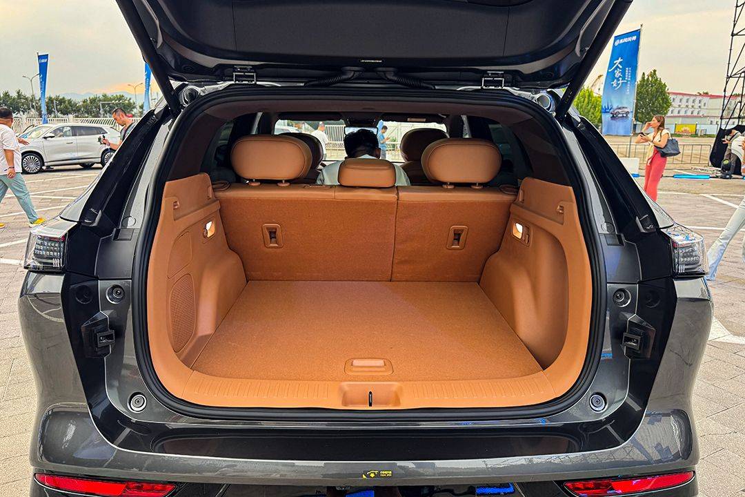 12.99萬元起,軸距2米9的平民SUV,東風(fēng)風(fēng)神L8硬核預(yù)售