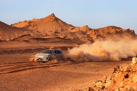 解析沃爾沃XC70「超混」,如何定義豪華新基準(zhǔn)?