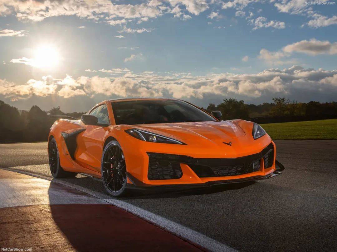 上千臺老款克爾維特Z06砸手里,只能給新款與更強(qiáng)的ZR1X讓位