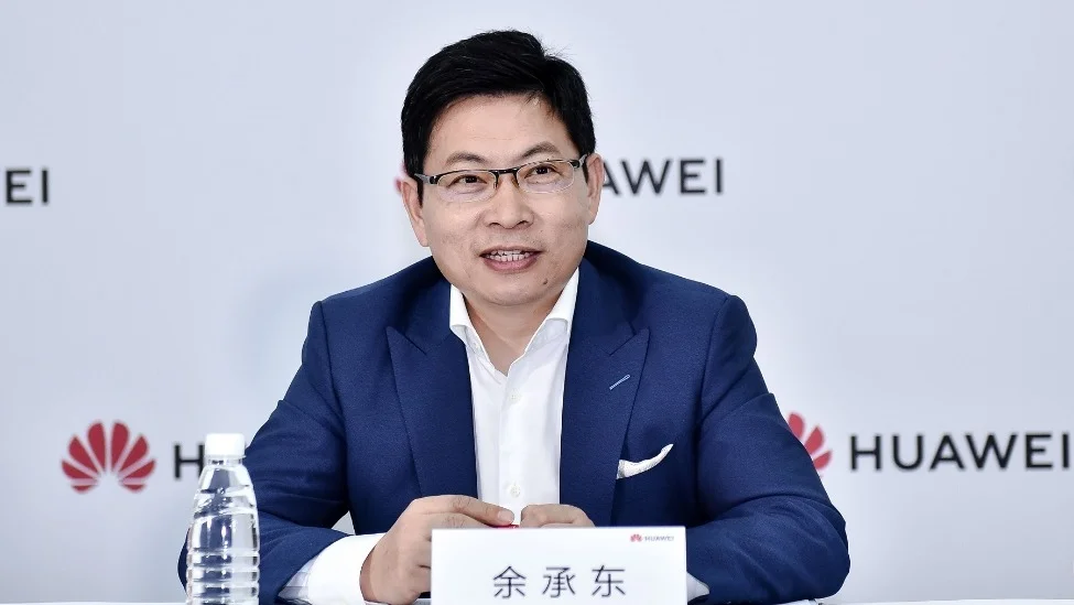 余承東回憶美國制裁有多狠:一夜之間除中國外 華為手機無法上市