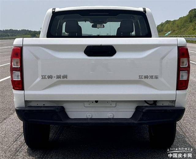 不止柴油納瓦拉 第398批工信部皮卡新車揭秘