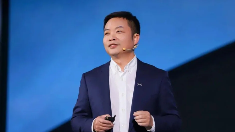 小鵬Q2全線暴漲：交付200%營收125%，何小鵬劇透純視覺Robotaxi