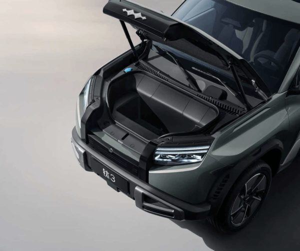 方程豹鈦3「變臉計(jì)劃」:支持新車換臉自由