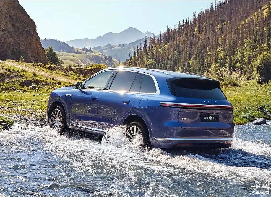 價格相差10萬 全新問界M7比M8少了啥