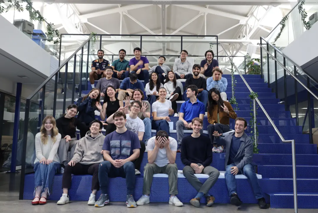 哈佛95后華人打造“AI版谷歌搜索”,獲Benchmark和英偉達(dá)等投6億元,估值已達(dá)50億元