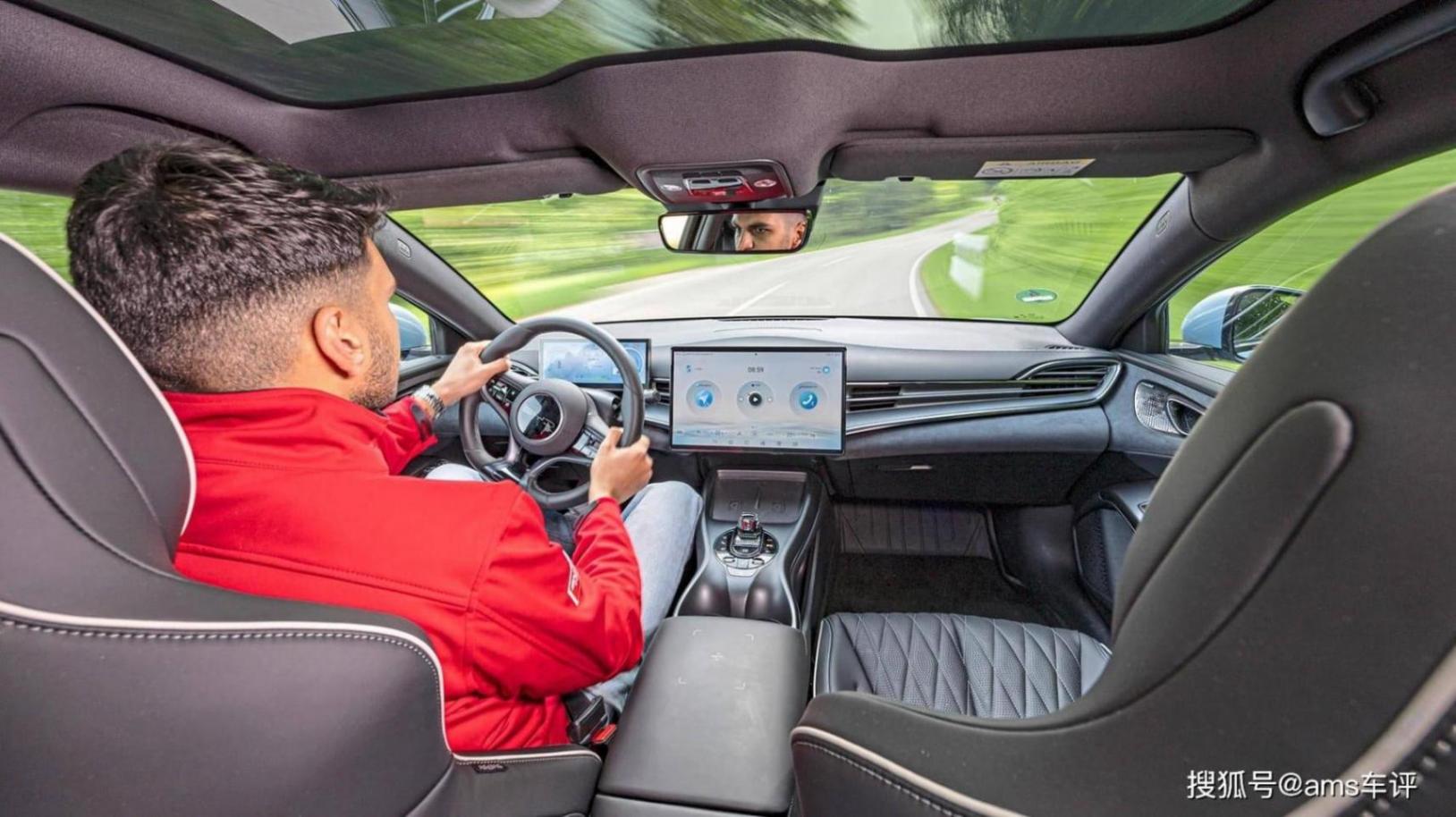 新興品牌VS傳統(tǒng)強者,中國新興代表能否戰(zhàn)勝老牌競爭者?