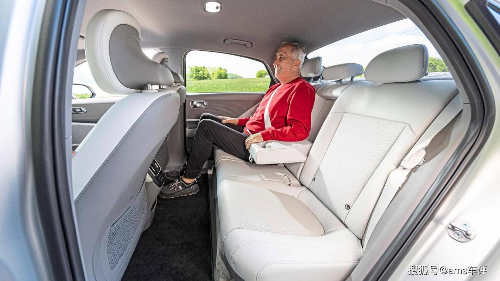 新興品牌VS傳統(tǒng)強者,中國新興代表能否戰(zhàn)勝老牌競爭者?