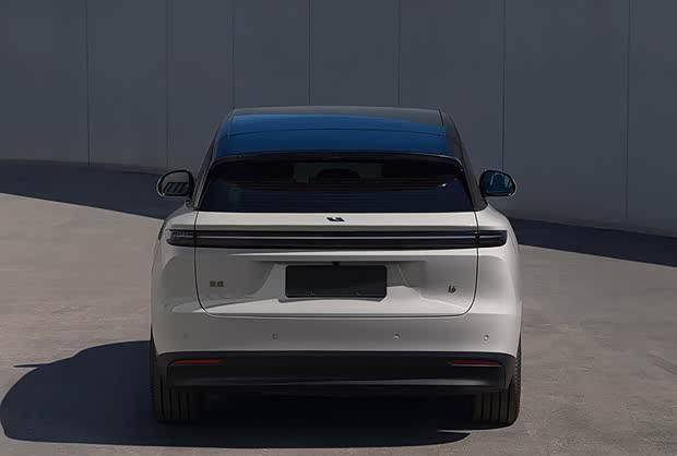 理想i6內飾首曝:延續家族設計語言,9月正式上市交付