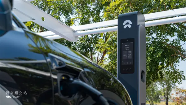 又被李斌融到錢了:到賬70億,或許被李斌和蔚來一次次打動的資本,真的看好這個新能源領域的“亞馬遜”吧 又被李斌融到錢了:到賬70億