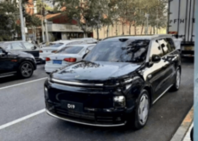 零跑D19外觀曝光,大餅輪圈,全新動力技術