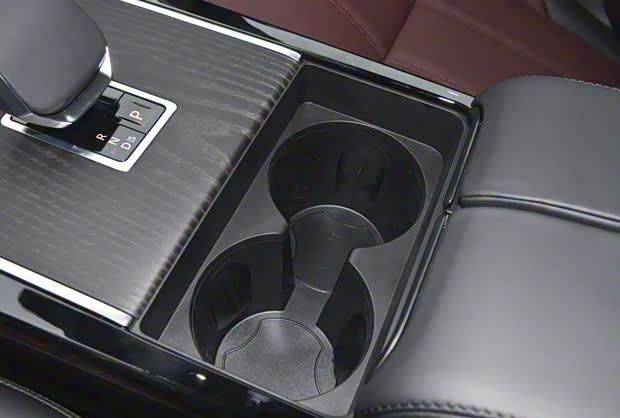 2026款路虎攬勝極光L正式上市,起售價42.98萬元