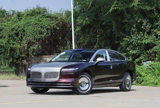 嵐圖追光L正式開啟預訂 12月上市交付