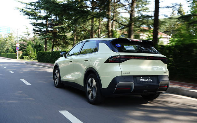 靈巧好開,隔音有驚喜!試駕長安啟源全新Q05